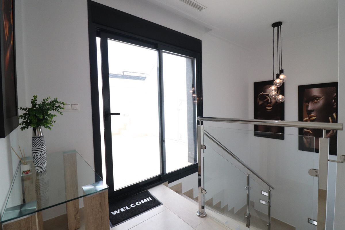 Se vende Pareada de 3 dormitorios en Costa Blanca, Alicante, España