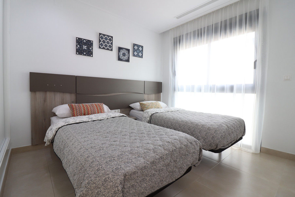 Se vende Pareada de 3 dormitorios en Costa Blanca, Alicante, España
