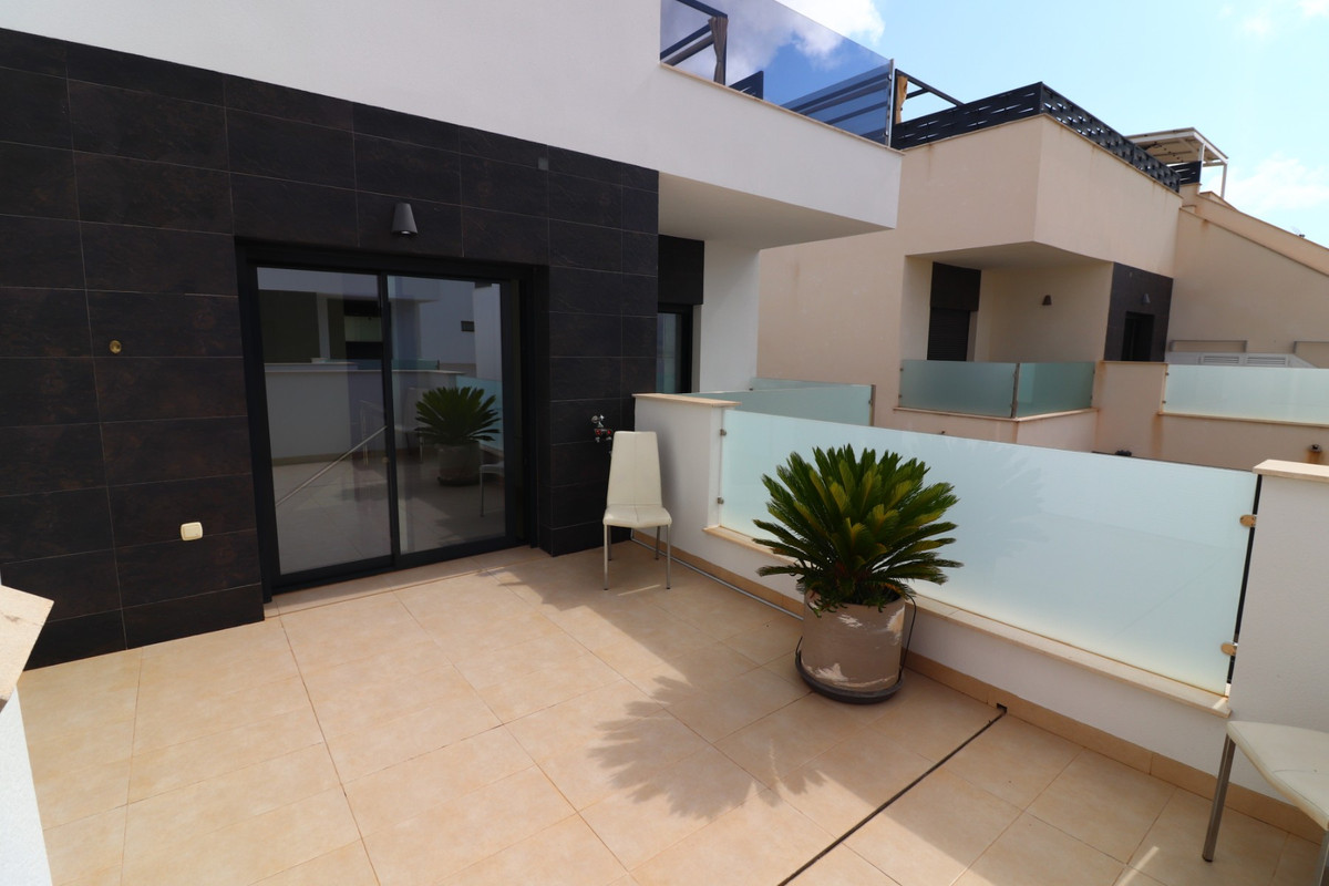 Se vende Pareada de 3 dormitorios en Costa Blanca, Alicante, España