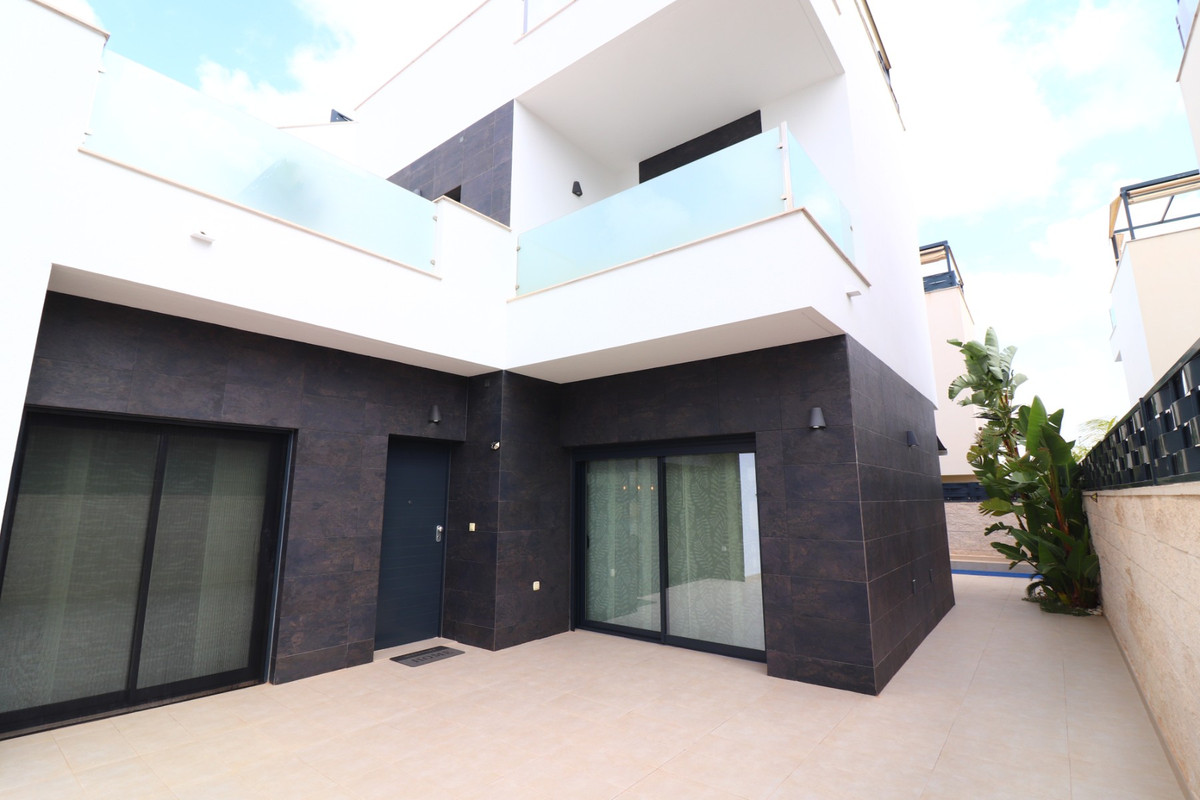 Se vende Pareada de 3 dormitorios en Costa Blanca, Alicante, España