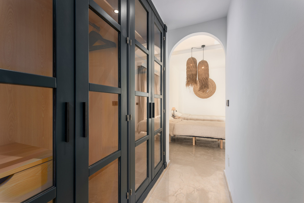 Se vende Apartamento Planta Baja de 3 dormitorios en Costa Del Sol, Cadiz, España
