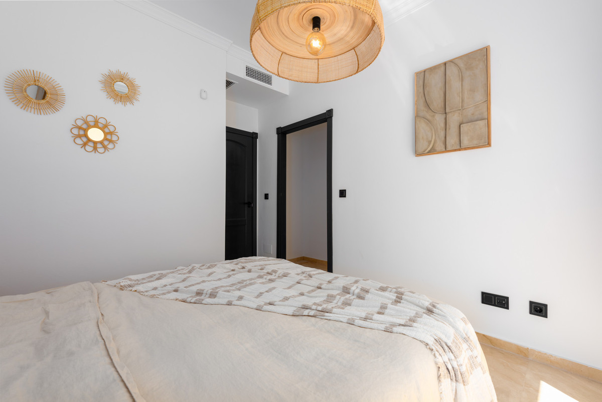 Se vende Apartamento Planta Baja de 3 dormitorios en Costa Del Sol, Cadiz, España