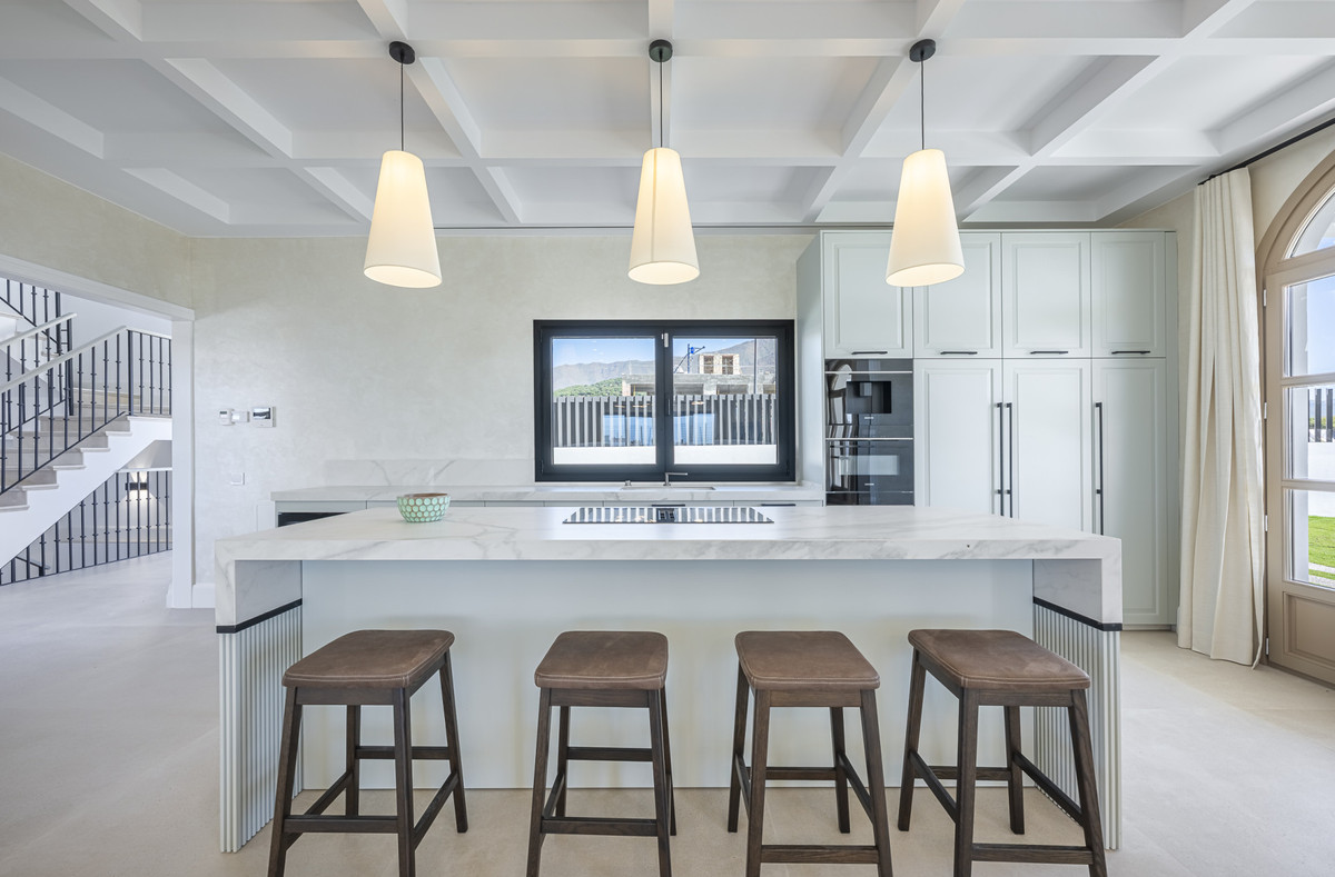 4 Bed Townhouse for sale in Estepona Costa Del Sol, Málaga, Spain