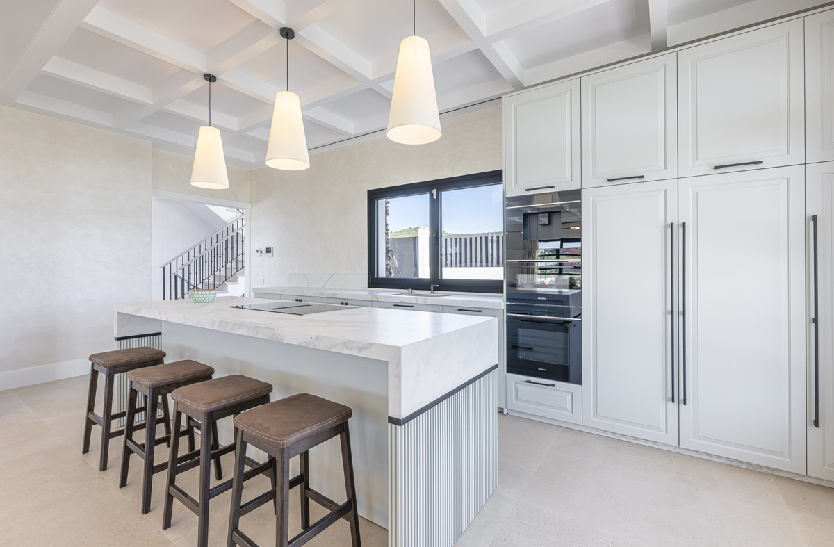 4 Bed Townhouse for sale in Estepona Costa Del Sol, Málaga, Spain