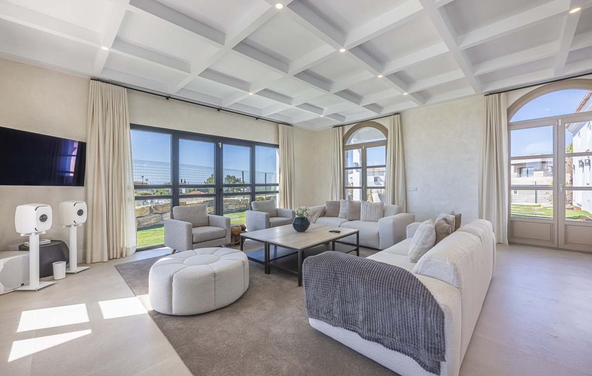 4 Bed Townhouse for sale in Estepona Costa Del Sol, Málaga, Spain
