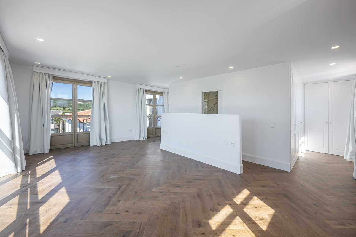 4 Bed Townhouse for sale in Estepona Costa Del Sol, Málaga, Spain
