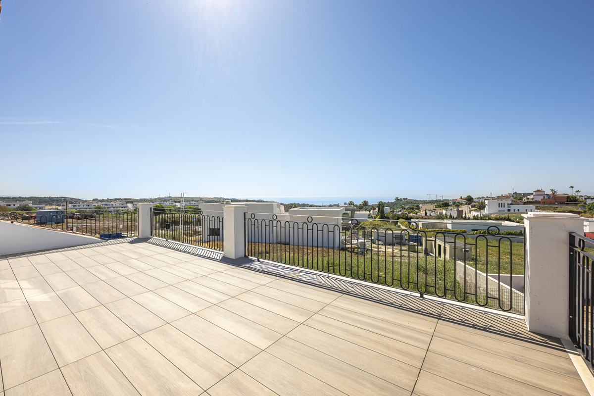 4 Bed Townhouse for sale in Estepona Costa Del Sol, Málaga, Spain