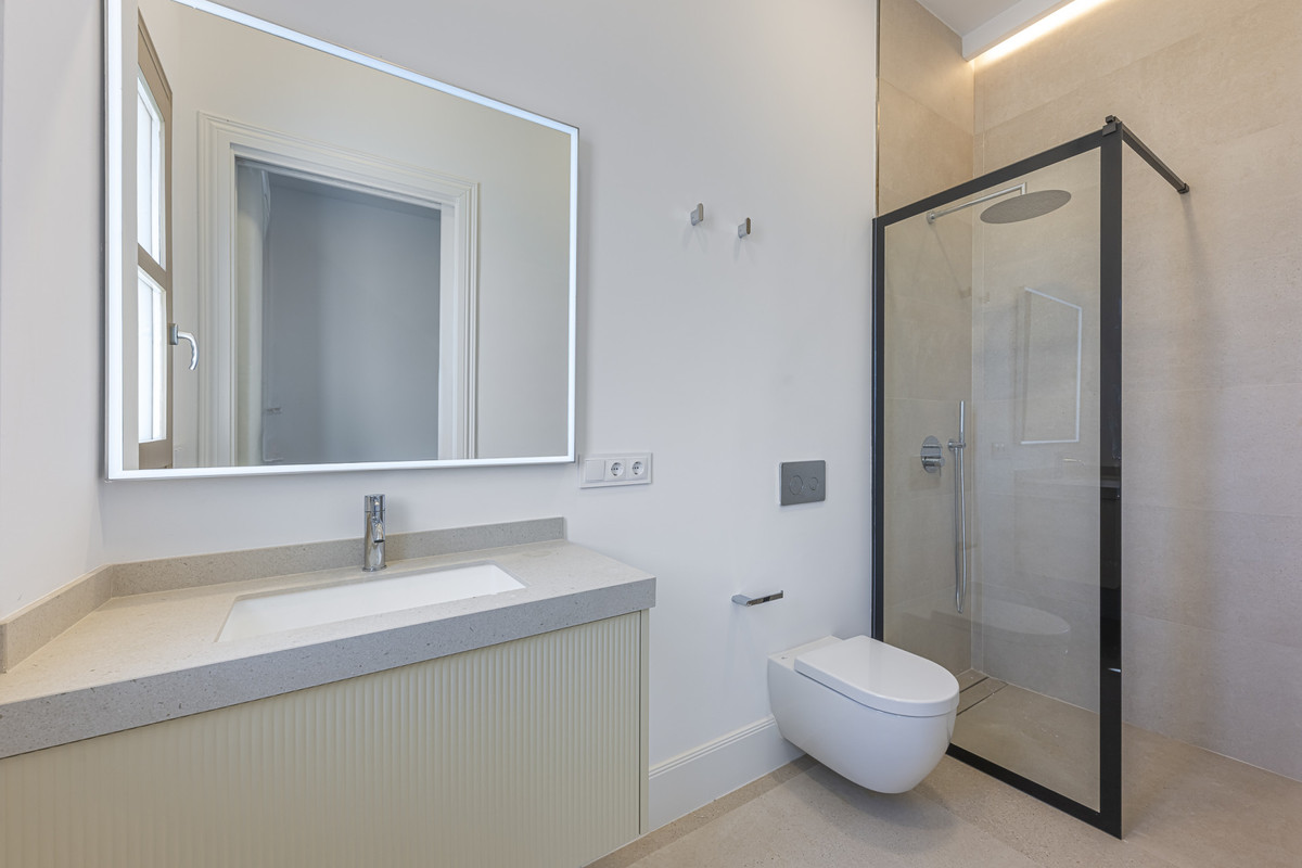 4 Bed Townhouse for sale in Estepona Costa Del Sol, Málaga, Spain