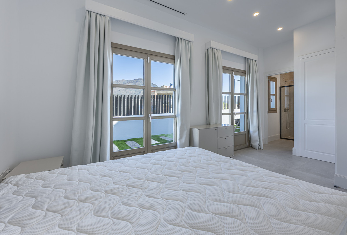 4 Bed Townhouse for sale in Estepona Costa Del Sol, Málaga, Spain