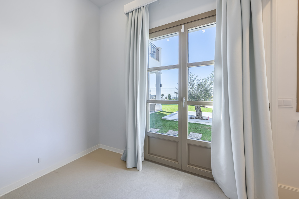 4 Bed Townhouse for sale in Estepona Costa Del Sol, Málaga, Spain