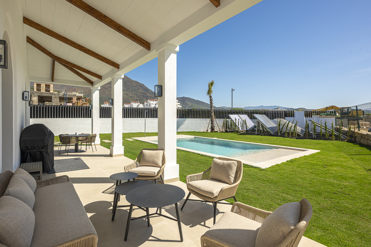 4 Bed Townhouse for sale in Estepona Costa Del Sol, Málaga, Spain