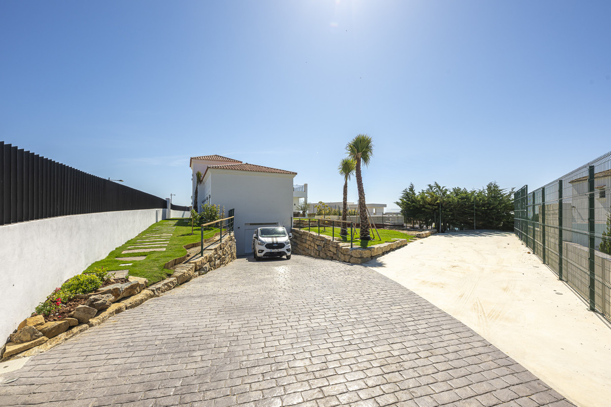 4 Bed Townhouse for sale in Estepona Costa Del Sol, Málaga, Spain