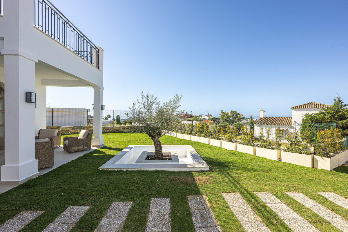 4 Bed Townhouse for sale in Estepona Costa Del Sol, Málaga, Spain