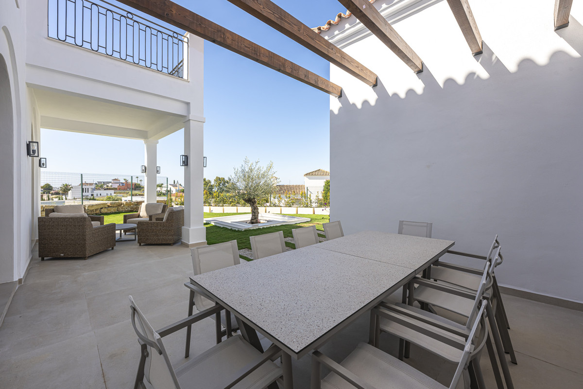 4 Bed Townhouse for sale in Estepona Costa Del Sol, Málaga, Spain