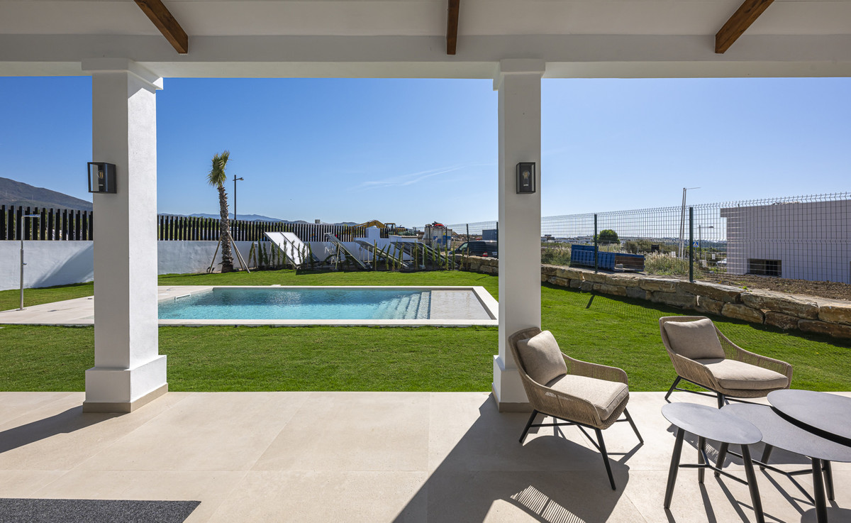 4 Bed Townhouse for sale in Estepona Costa Del Sol, Málaga, Spain
