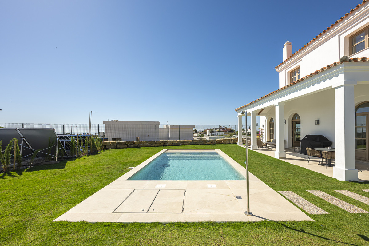 4 Bed Townhouse for sale in Estepona Costa Del Sol, Málaga, Spain
