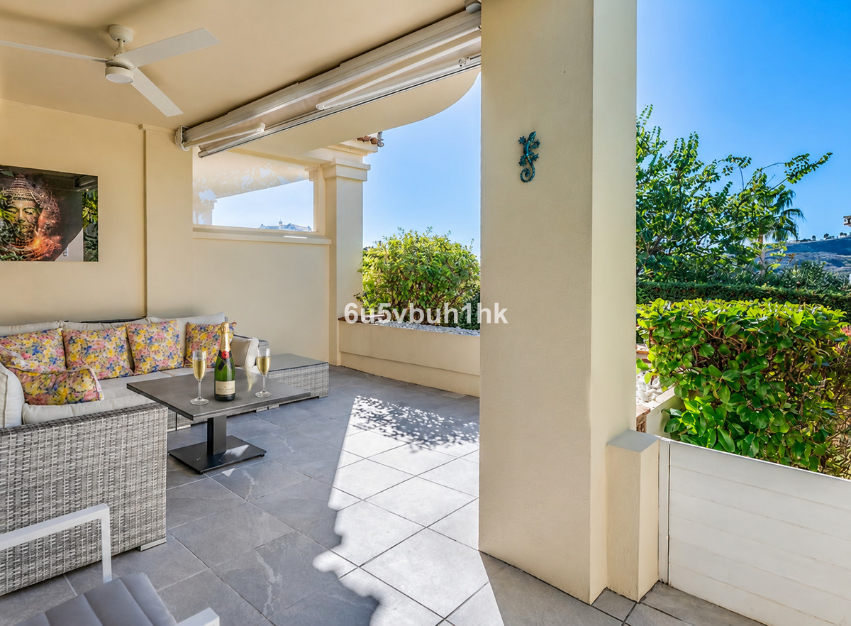 2 Bed Apartment for sale in Benahavís Costa Del Sol, Málaga, Spain