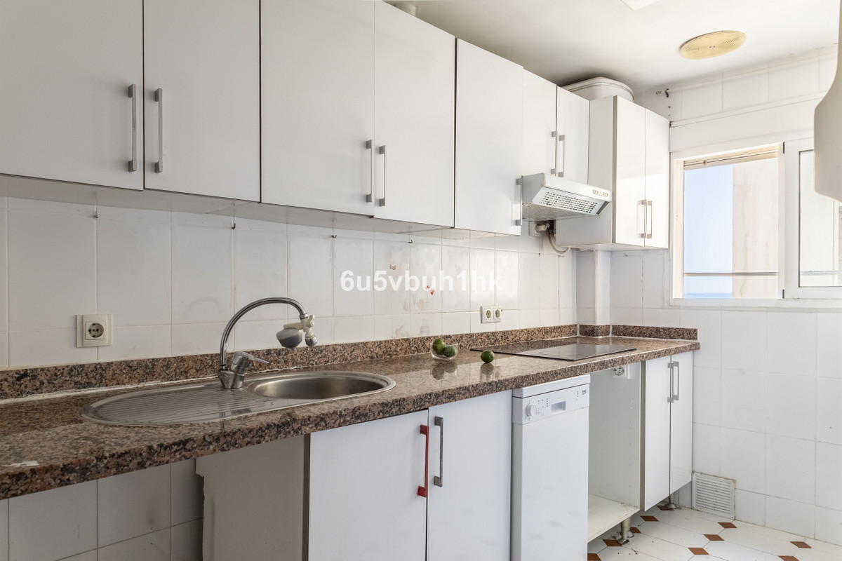 2 Bed Apartment for sale in Fuengirola Costa Del Sol, Málaga, Spain