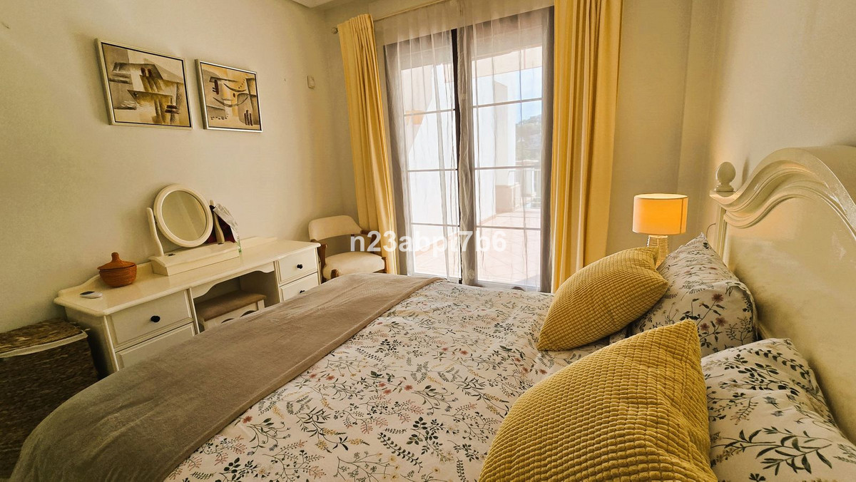 Se vende Apartamento Planta Media de 3 dormitorios en Costa Del Sol, Málaga, España