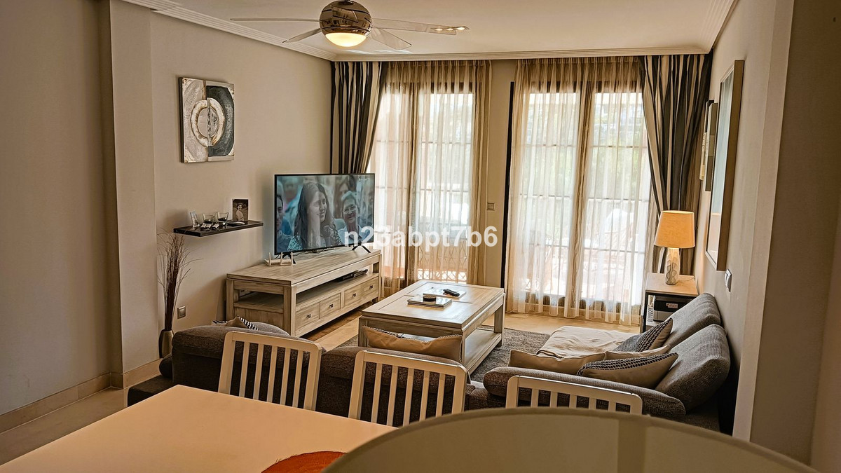 Se vende Apartamento Planta Media de 3 dormitorios en Costa Del Sol, Málaga, España