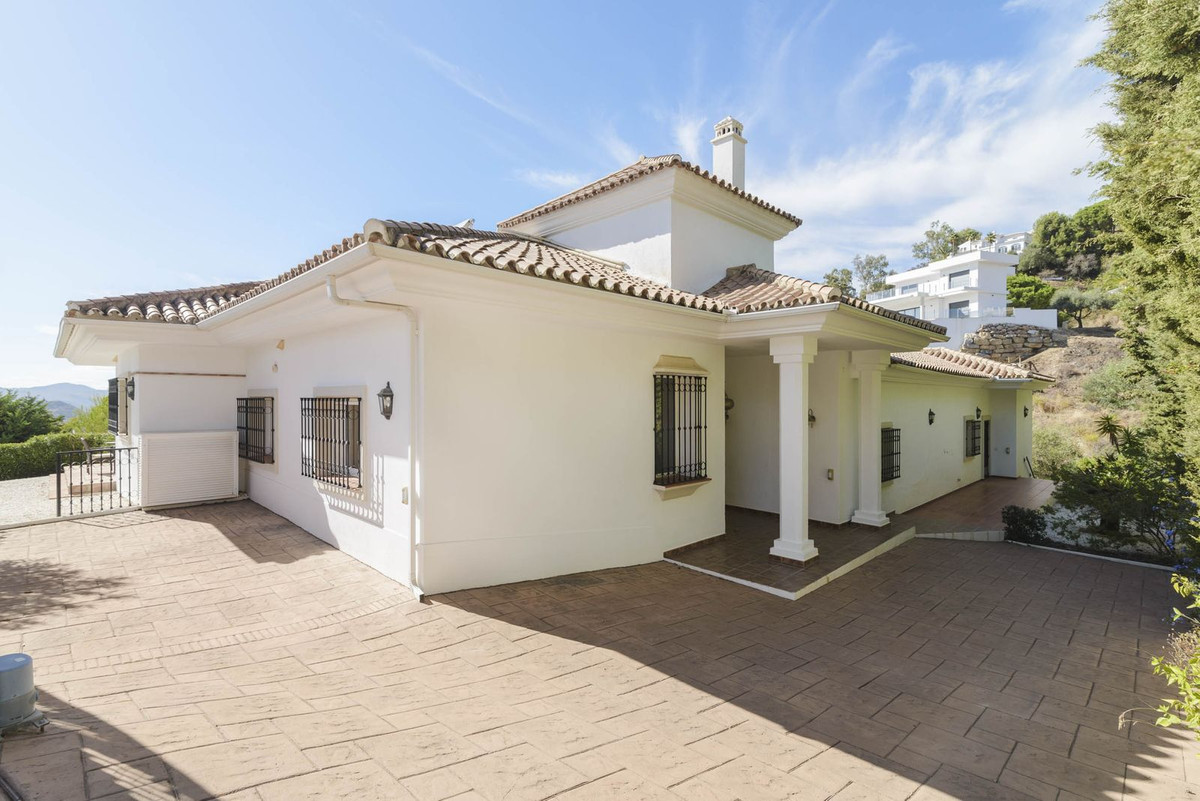 4 Bed Townhouse for sale in Valtocado Costa Del Sol, Málaga, Spain