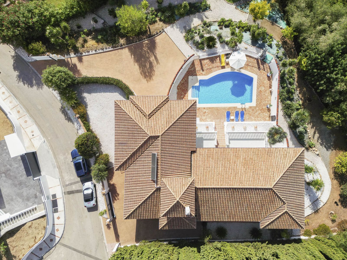 4 Bed Townhouse for sale in Valtocado Costa Del Sol, Málaga, Spain