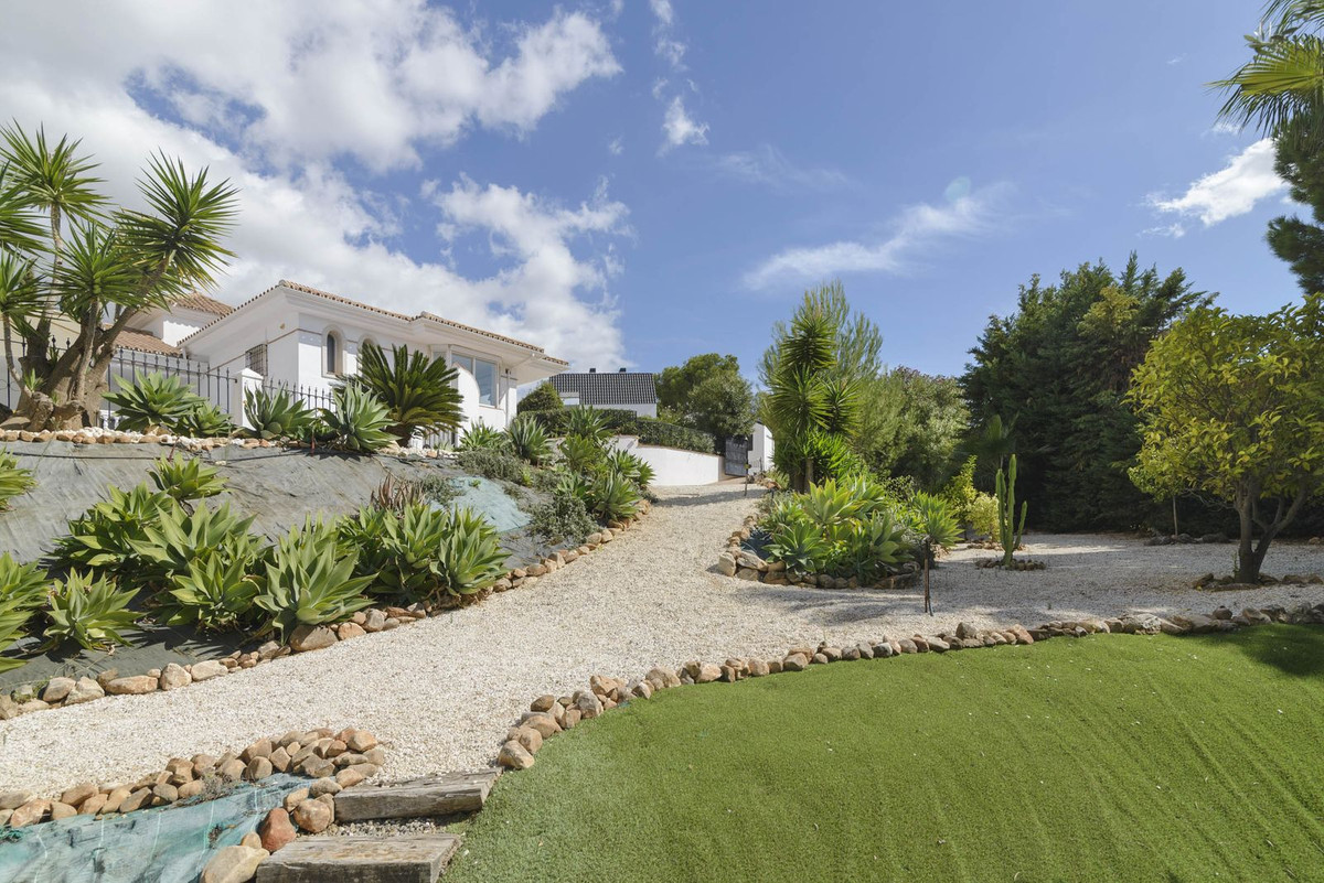 4 Bed Townhouse for sale in Valtocado Costa Del Sol, Málaga, Spain