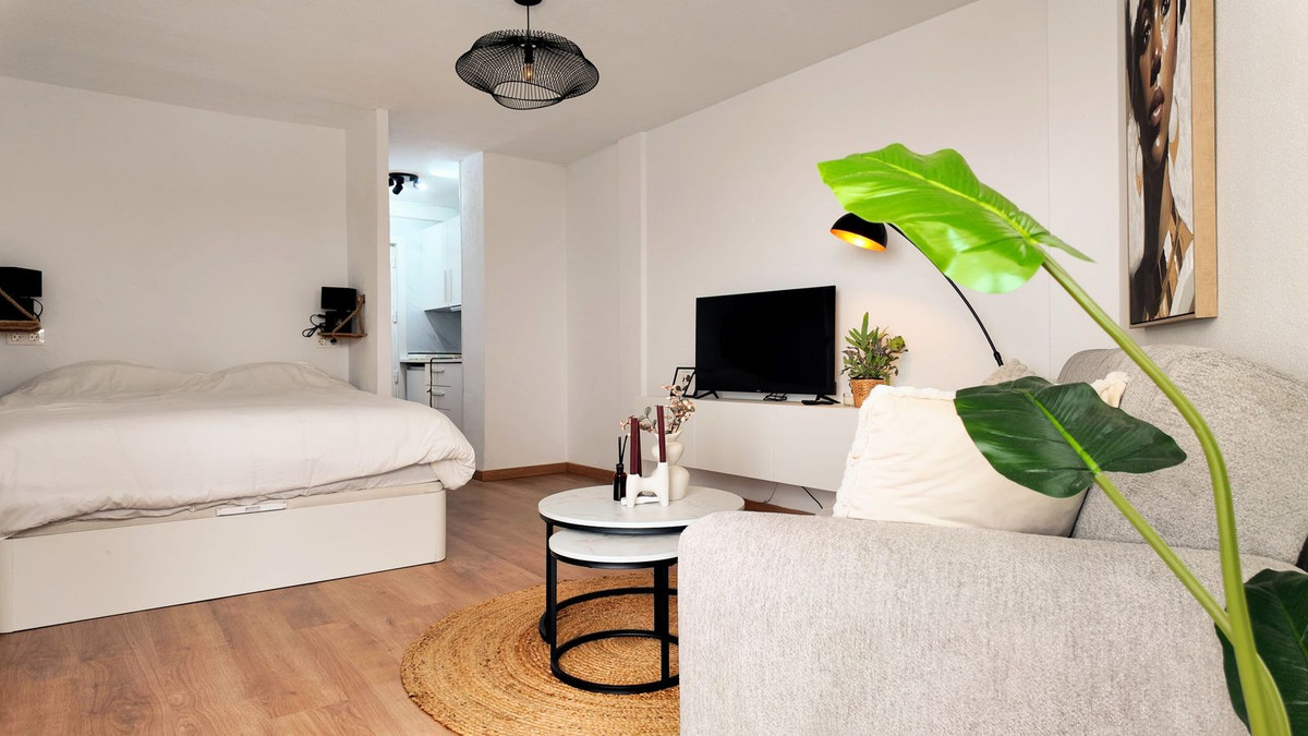 Se vende Estudio Planta Superior  en Costa Del Sol, Málaga, España
