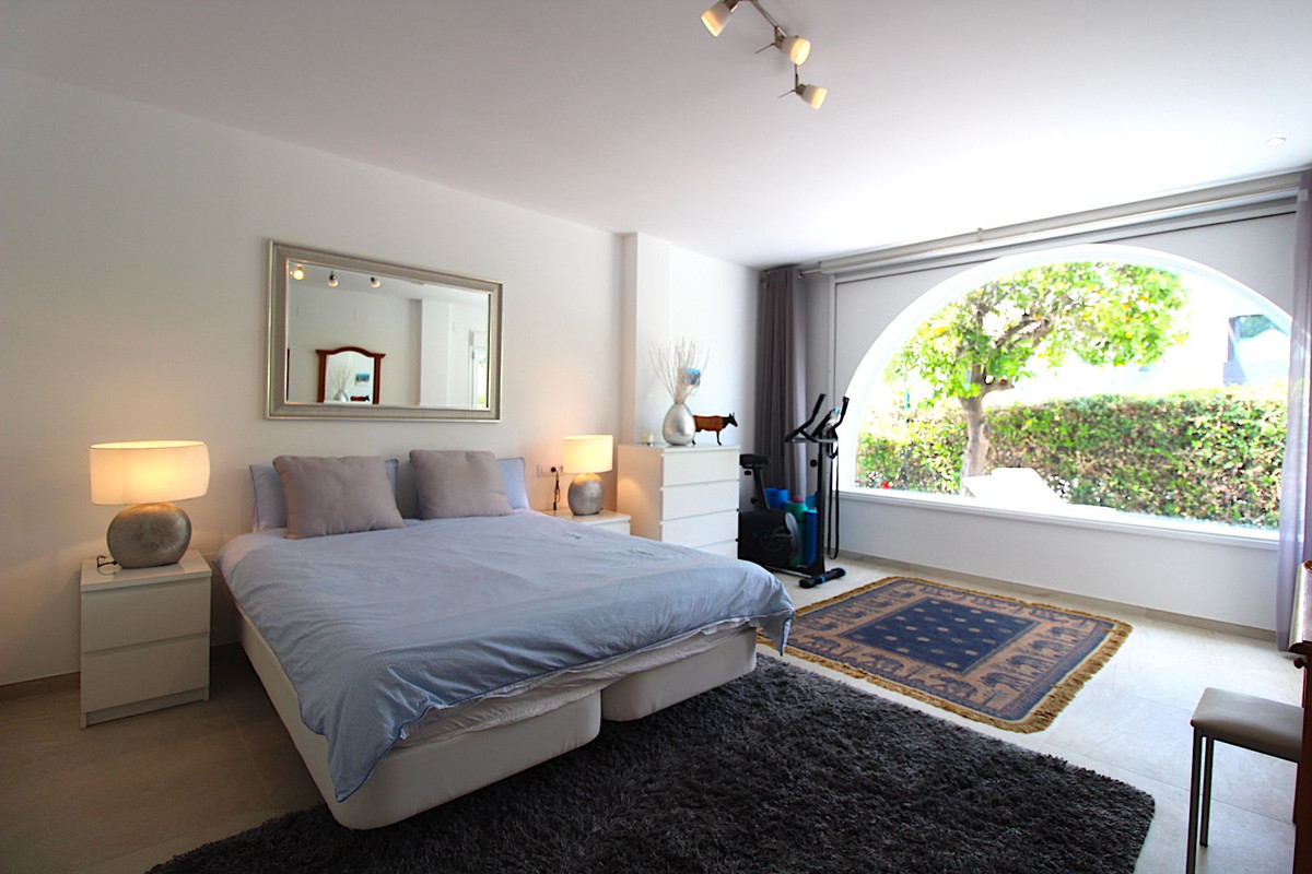 4 Bed Townhouse for sale in Aloha Costa Del Sol, Málaga, Spain