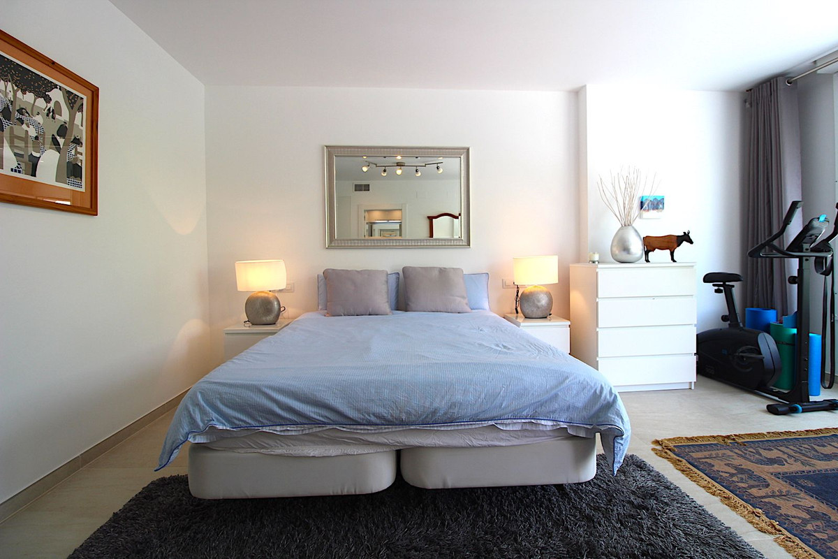 4 Bed Townhouse for sale in Aloha Costa Del Sol, Málaga, Spain