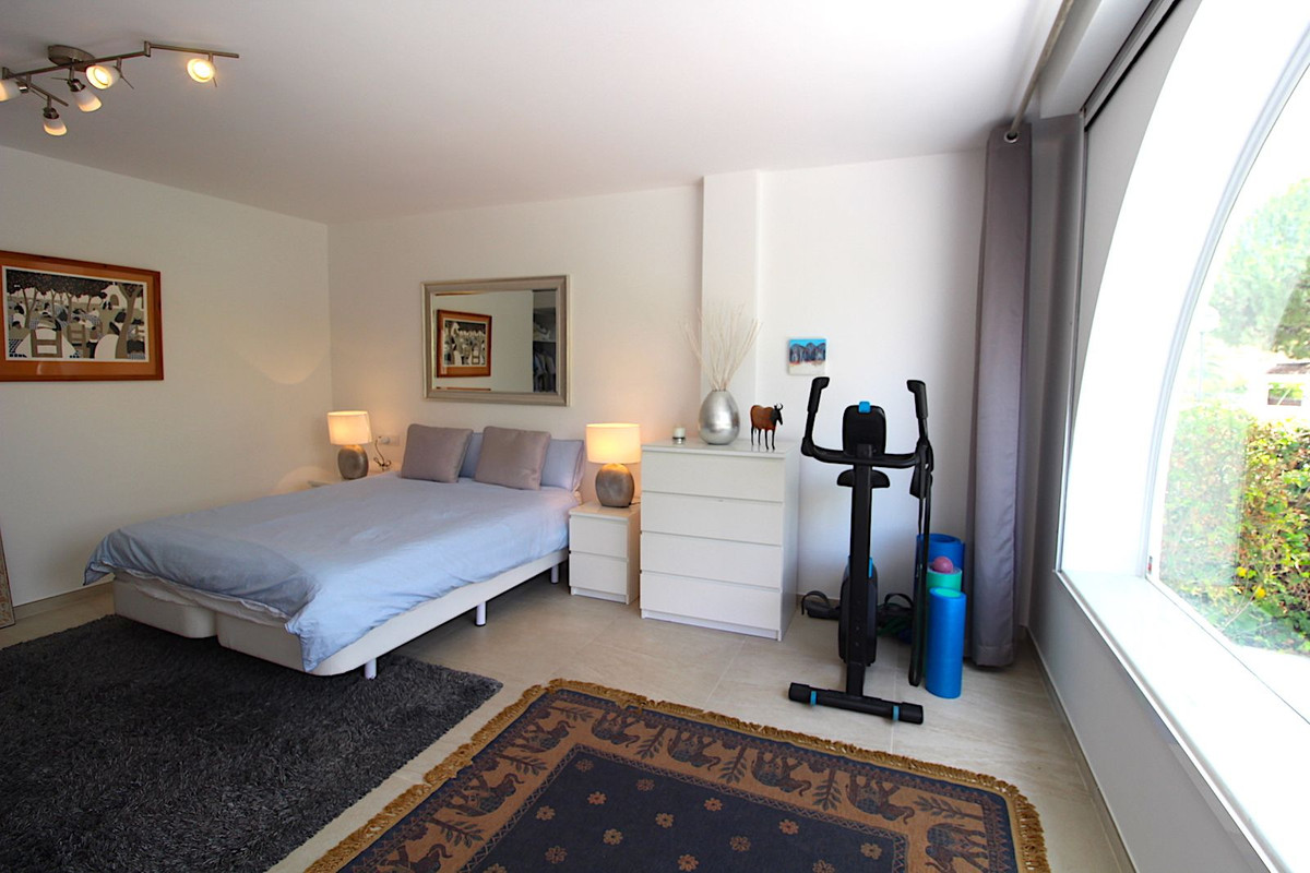 4 Bed Townhouse for sale in Aloha Costa Del Sol, Málaga, Spain