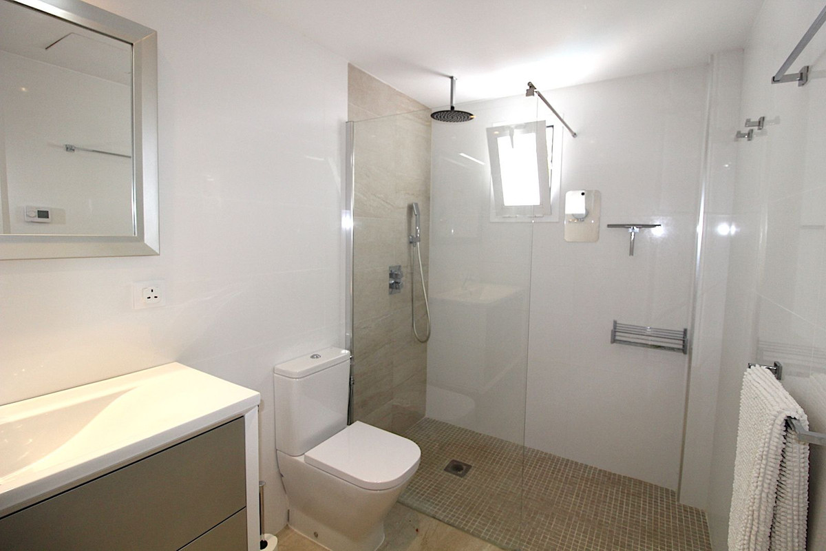4 Bed Townhouse for sale in Aloha Costa Del Sol, Málaga, Spain
