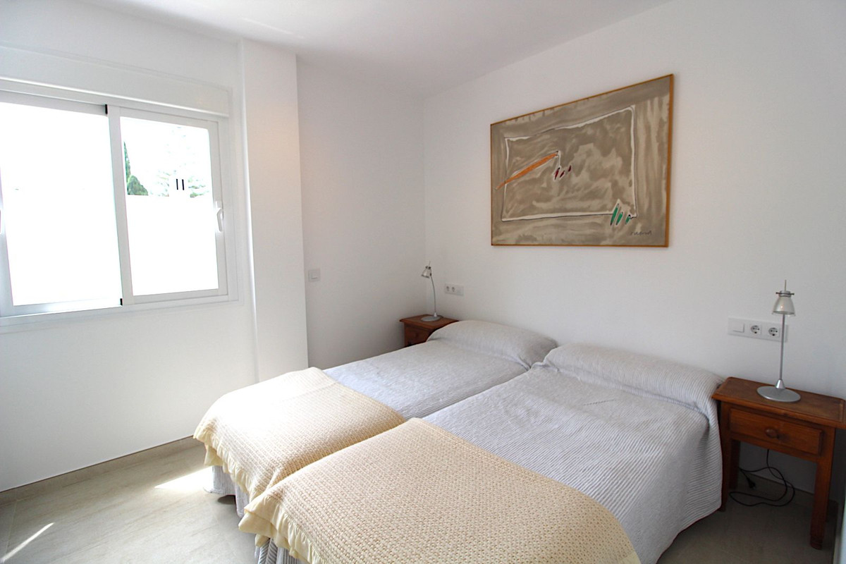 4 Bed Townhouse for sale in Aloha Costa Del Sol, Málaga, Spain