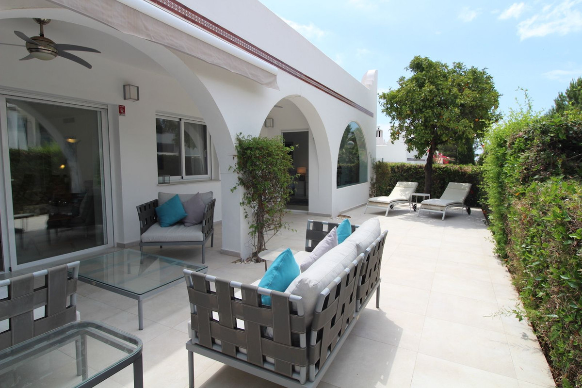4 Bed Townhouse for sale in Aloha Costa Del Sol, Málaga, Spain