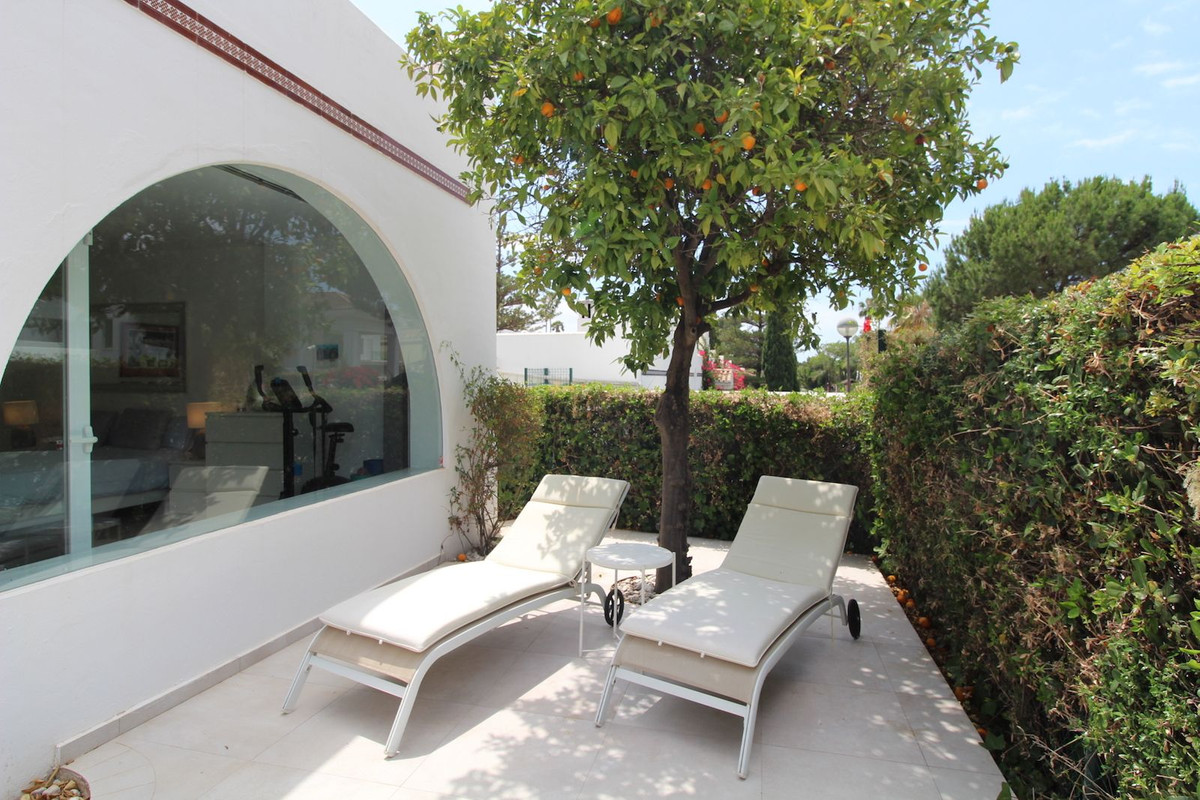 4 Bed Townhouse for sale in Aloha Costa Del Sol, Málaga, Spain