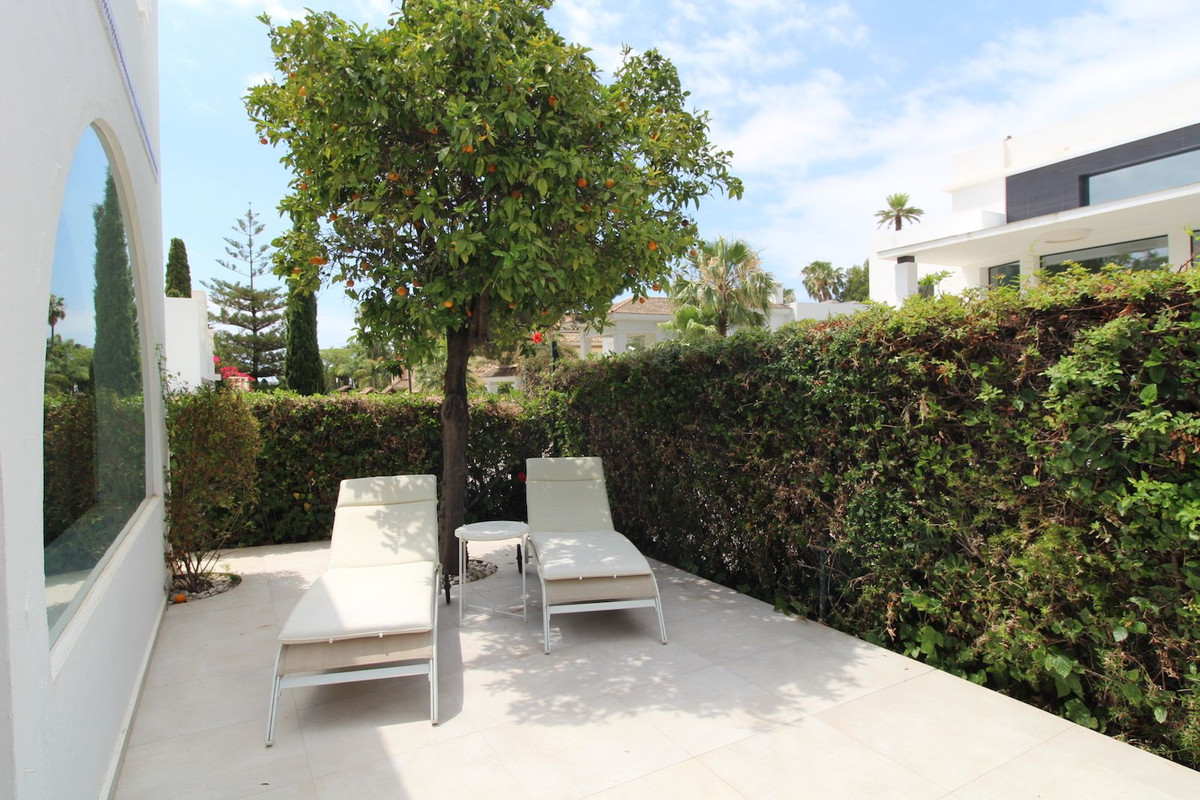 4 Bed Townhouse for sale in Aloha Costa Del Sol, Málaga, Spain