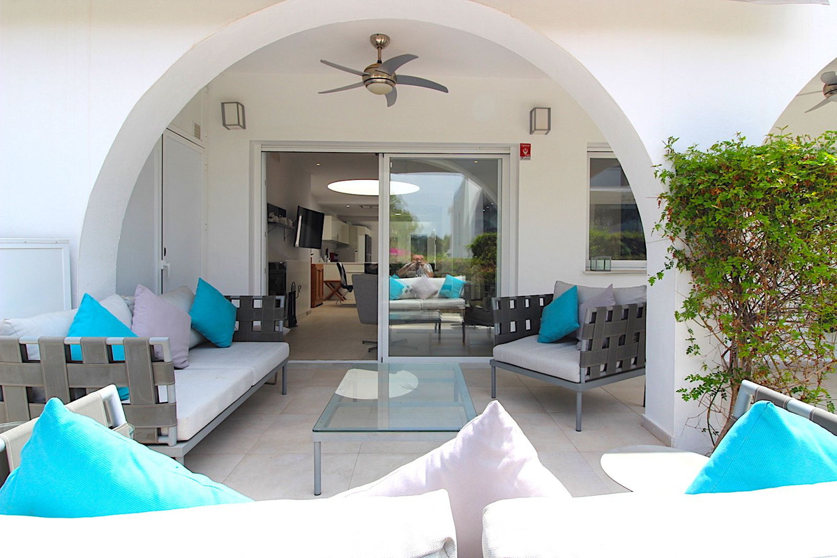 4 Bed Townhouse for sale in Aloha Costa Del Sol, Málaga, Spain