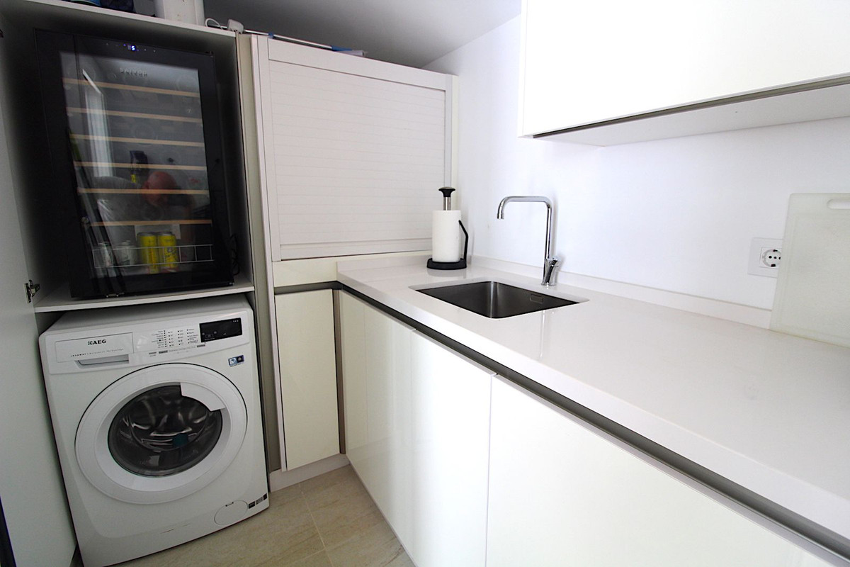 4 Bed Townhouse for sale in Aloha Costa Del Sol, Málaga, Spain