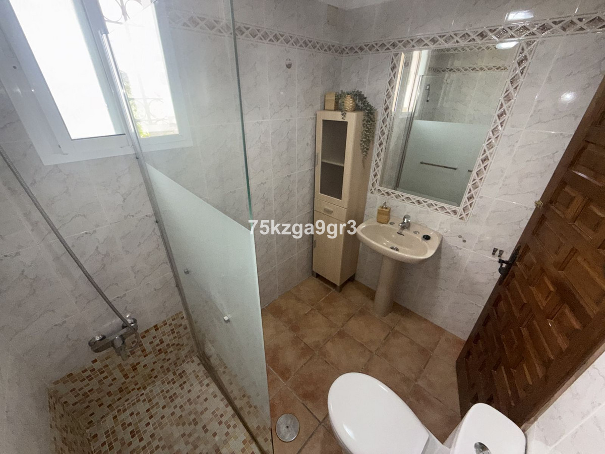 Se vende Villa - Chalet de 4 dormitorios en Costa Del Sol, Málaga, España