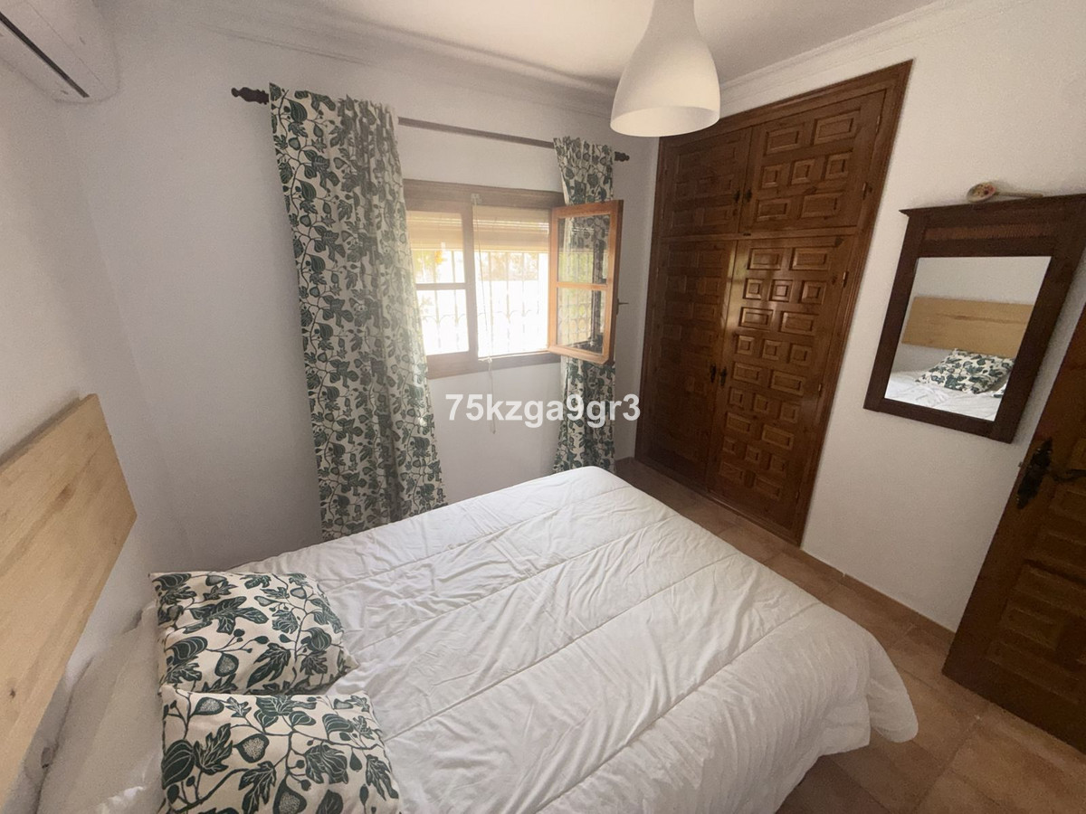 Se vende Villa - Chalet de 4 dormitorios en Costa Del Sol, Málaga, España