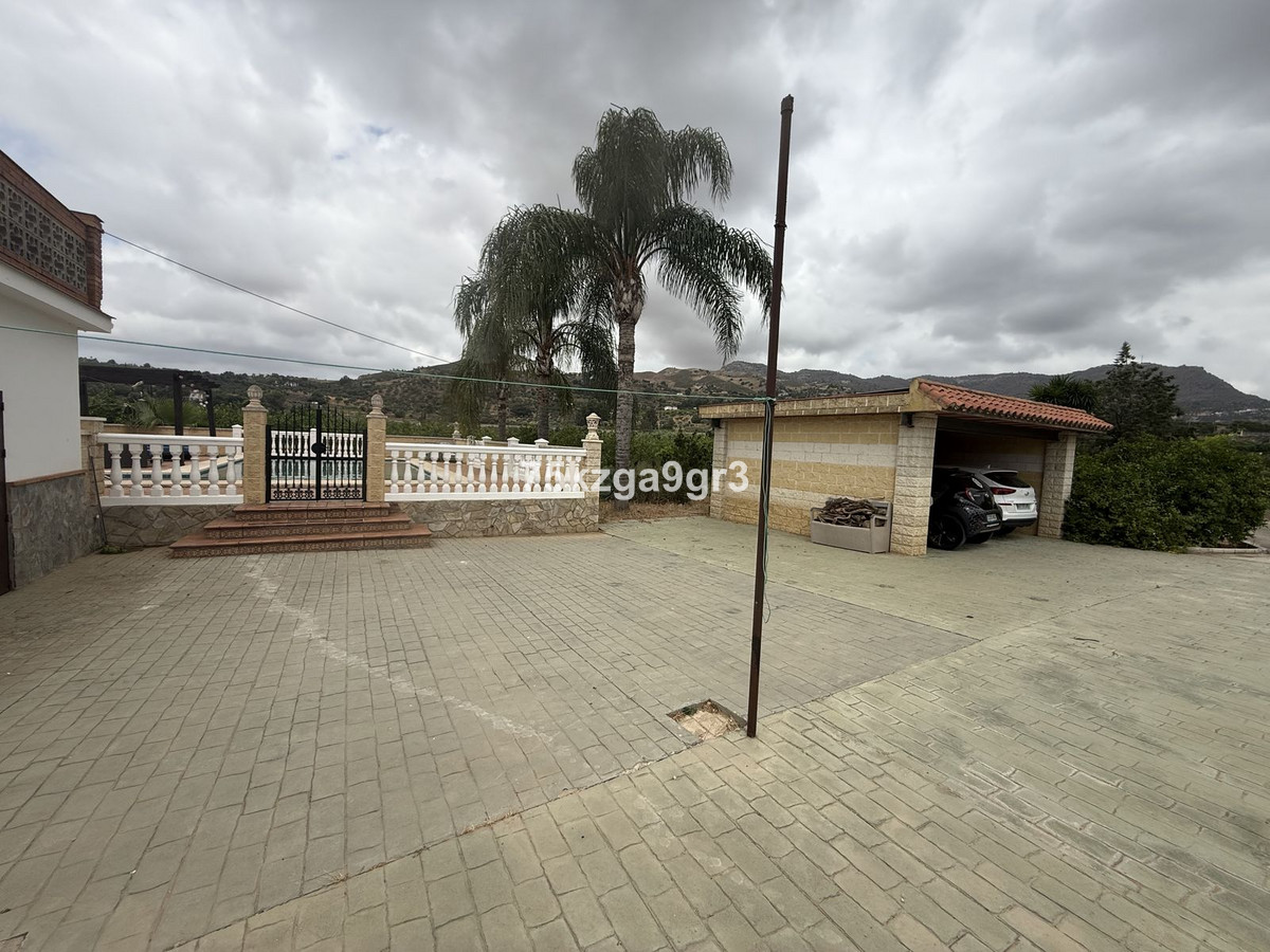 Se vende Villa - Chalet de 4 dormitorios en Costa Del Sol, Málaga, España