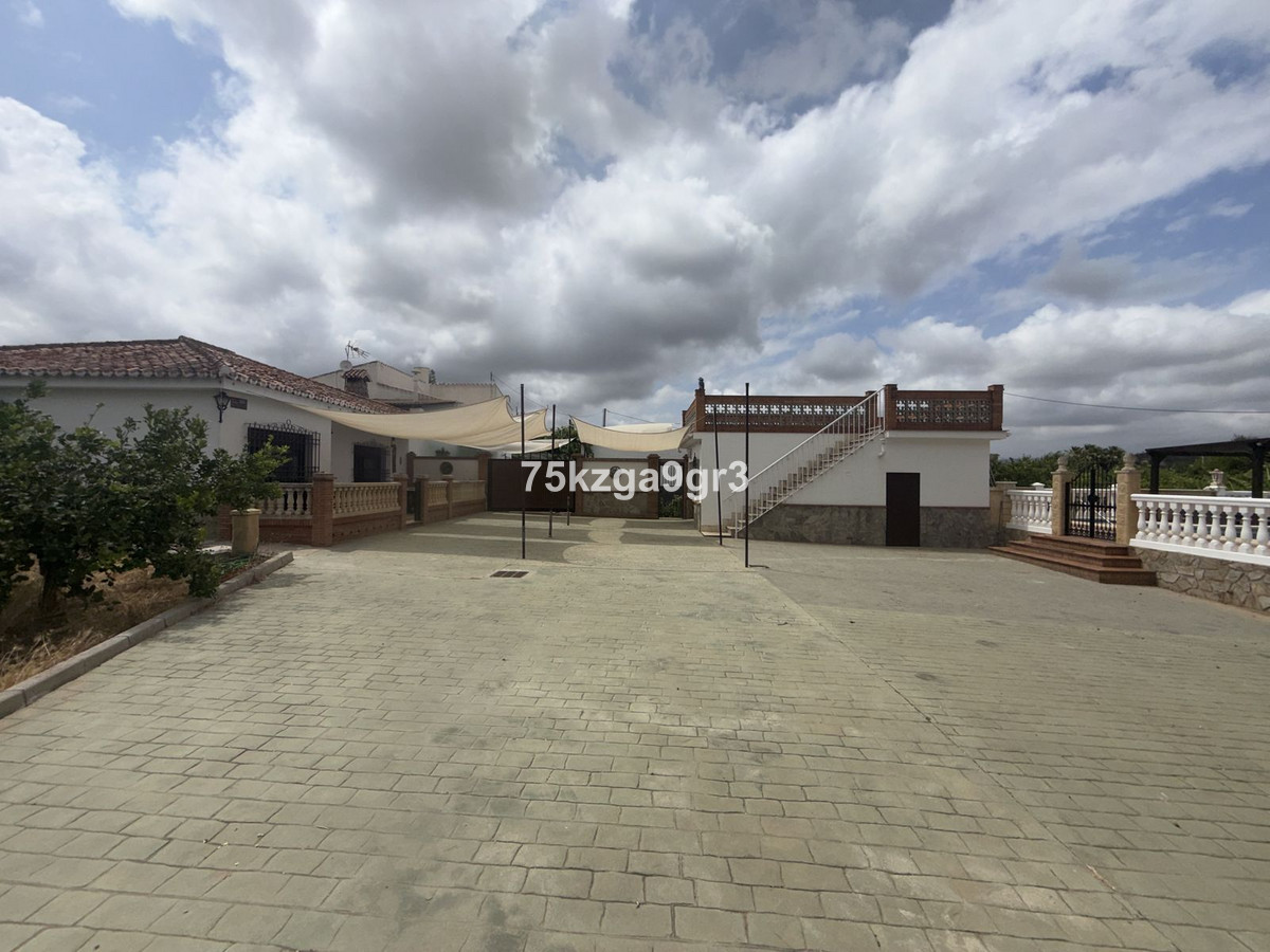 Se vende Villa - Chalet de 4 dormitorios en Costa Del Sol, Málaga, España