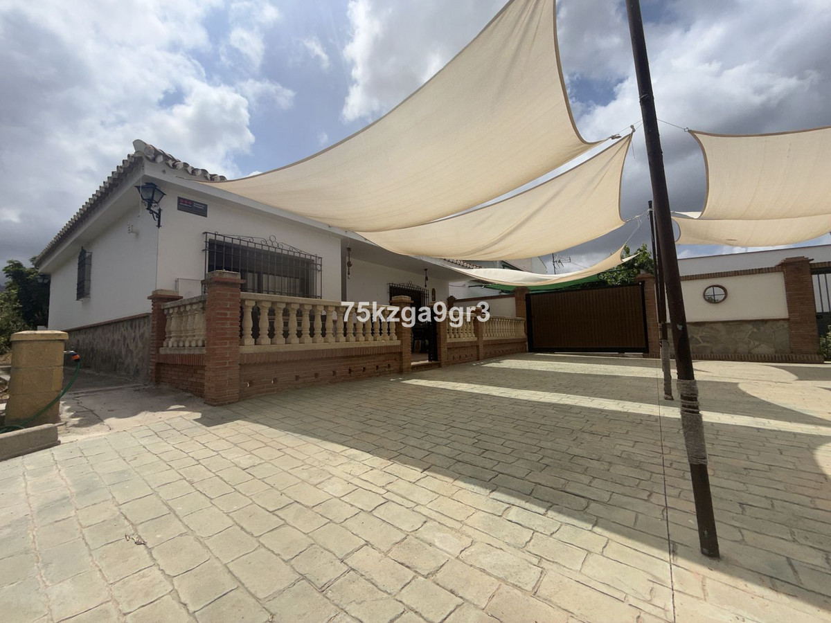 Se vende Villa - Chalet de 4 dormitorios en Costa Del Sol, Málaga, España