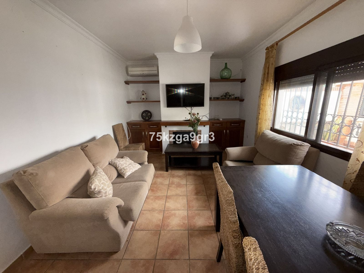 Se vende Villa - Chalet de 4 dormitorios en Costa Del Sol, Málaga, España