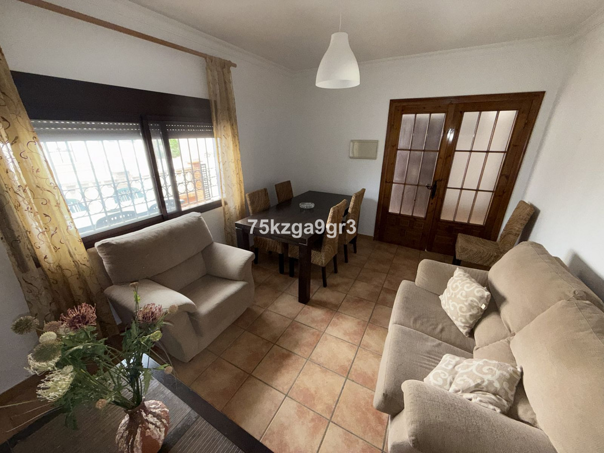 Se vende Villa - Chalet de 4 dormitorios en Costa Del Sol, Málaga, España