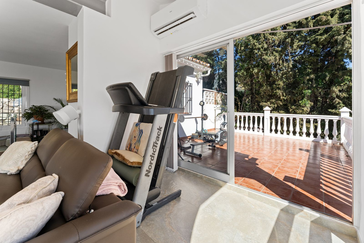 4 Bed Townhouse for sale in Fuengirola Costa Del Sol, Málaga, Spain