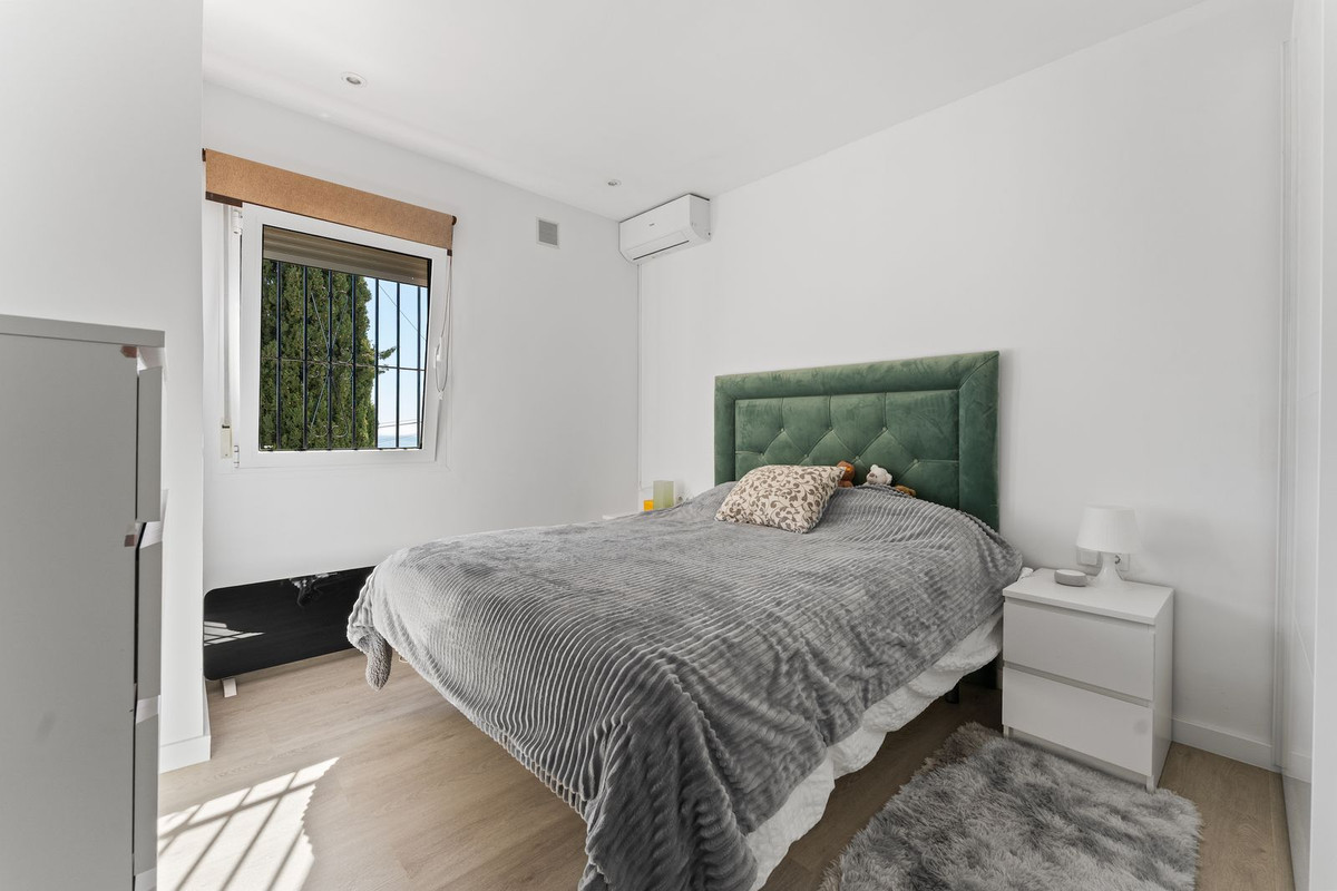 4 Bed Townhouse for sale in Fuengirola Costa Del Sol, Málaga, Spain