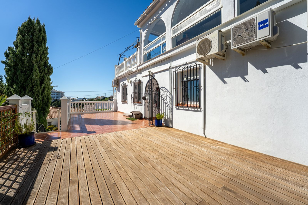 4 Bed Townhouse for sale in Fuengirola Costa Del Sol, Málaga, Spain