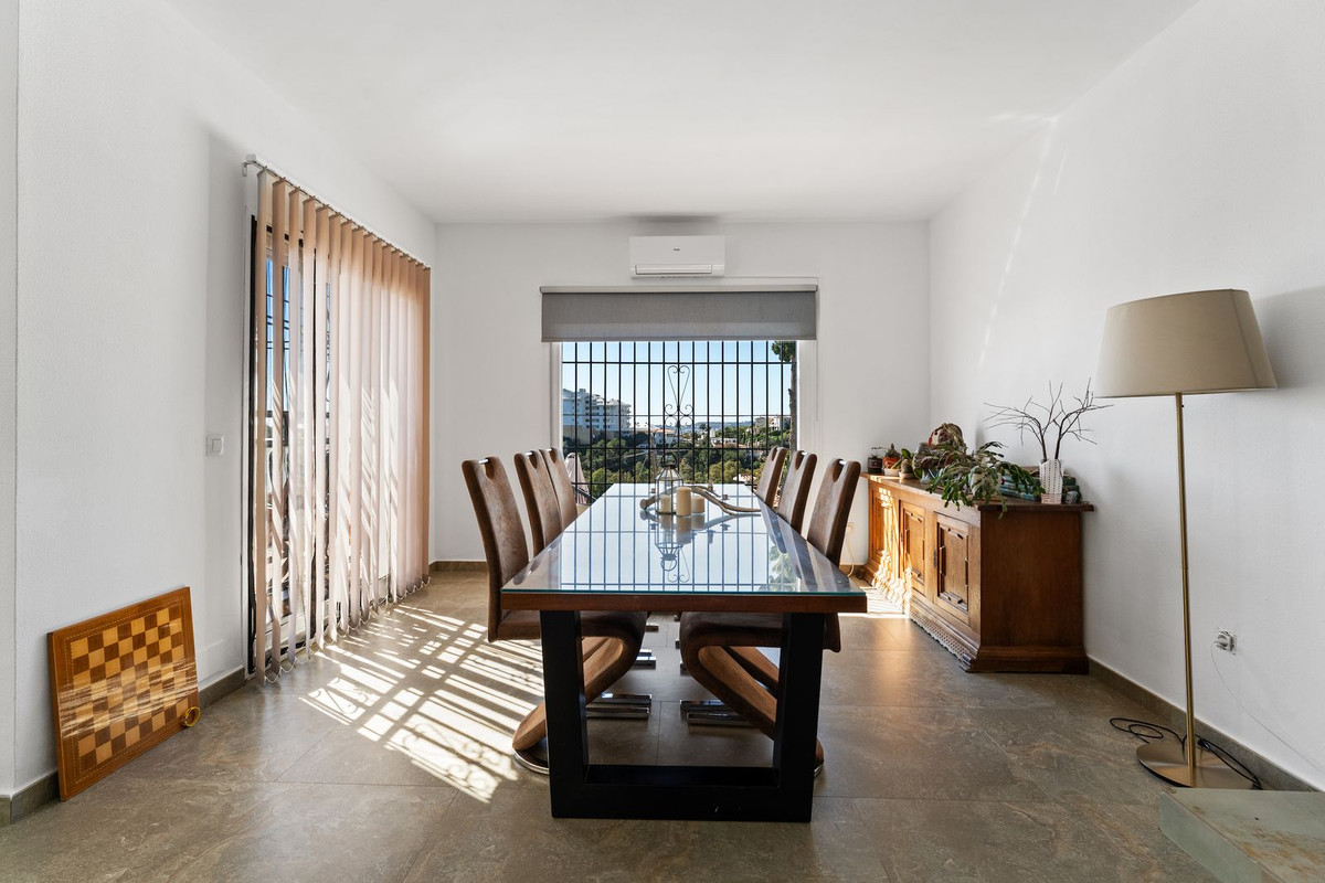 4 Bed Townhouse for sale in Fuengirola Costa Del Sol, Málaga, Spain