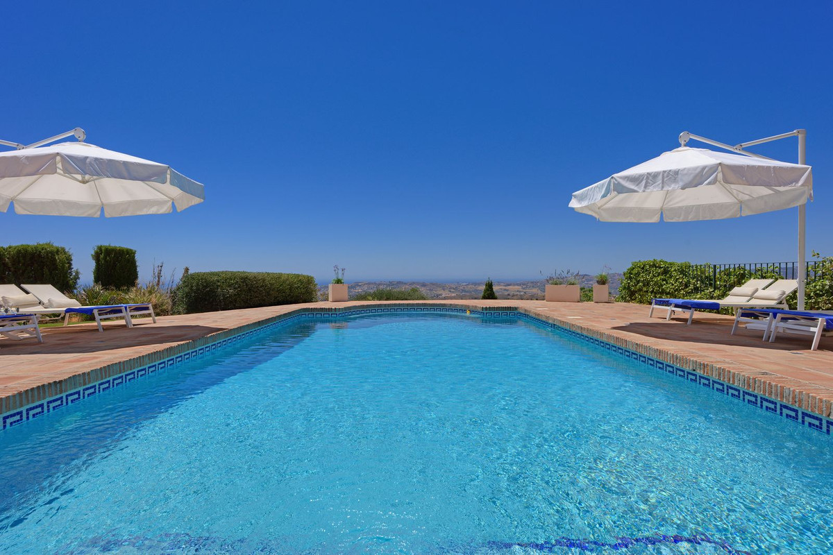6 Bed Townhouse for sale in Mijas Costa Del Sol, Málaga, Spain